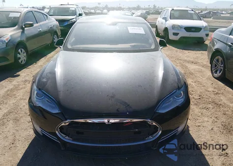 2014 Tesla Model S P85 z USA, uszkodzony, nr VIN 5YJSA1H15EFP52844